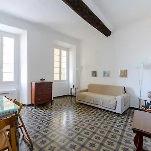  Appartamento Joivy Charm 1 Bed Apt Overlooking Port Of
